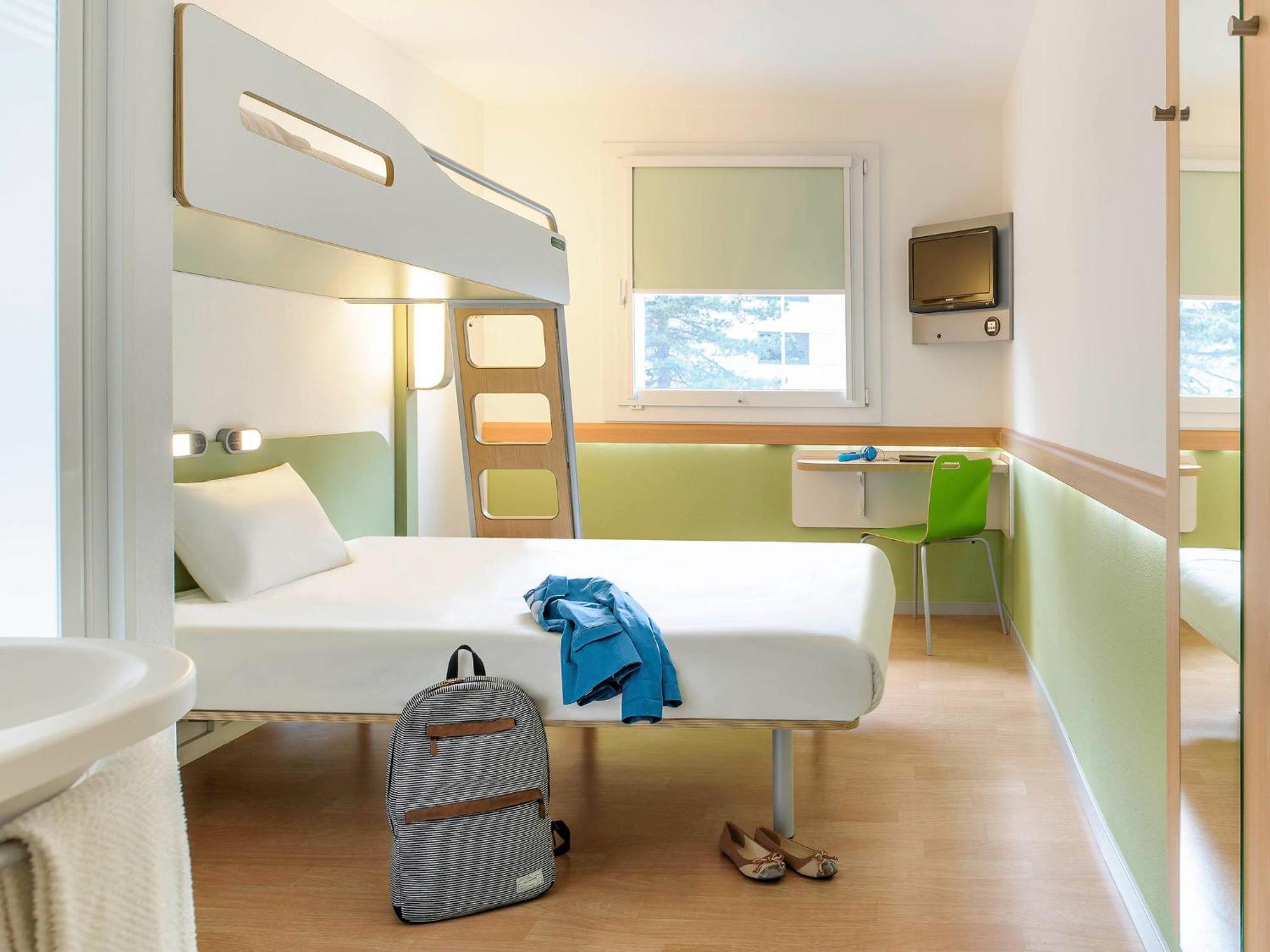 Ibis Budget Poitiers Sud Экстерьер фото