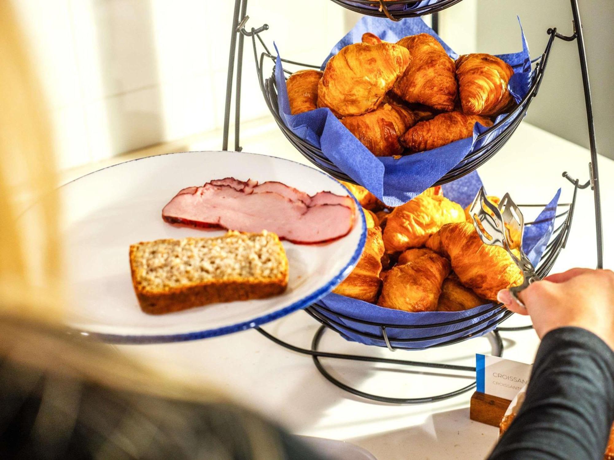 Ibis Budget Poitiers Sud Экстерьер фото